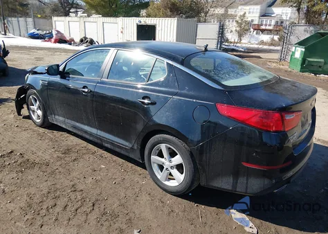 2015 Kia Optima Lx z USA, uszkodzony, nr VIN 5XXGM4A70FG487519